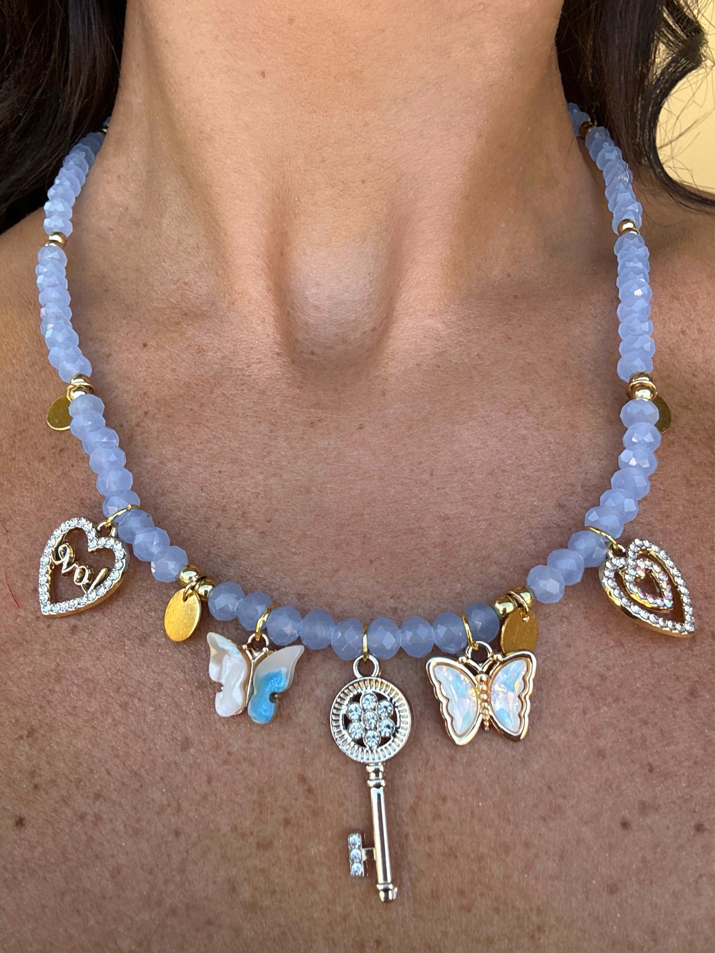 Collana perle piccole celesti e charms π©΅ππ