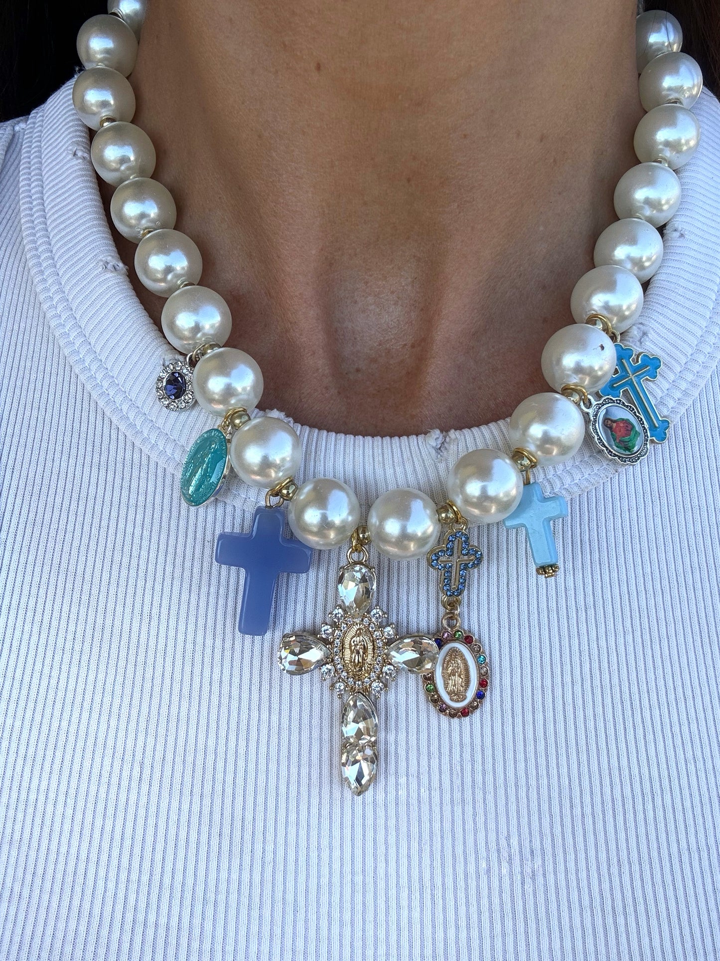 Collana perle e croci toni del turchese 🩵