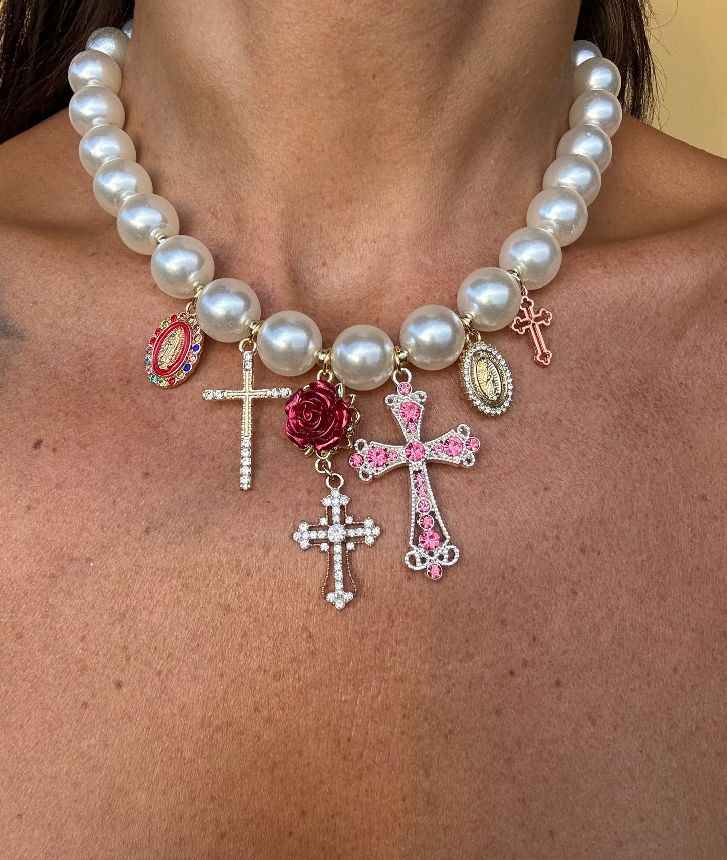 Collana croci e rosa rossa 🌹